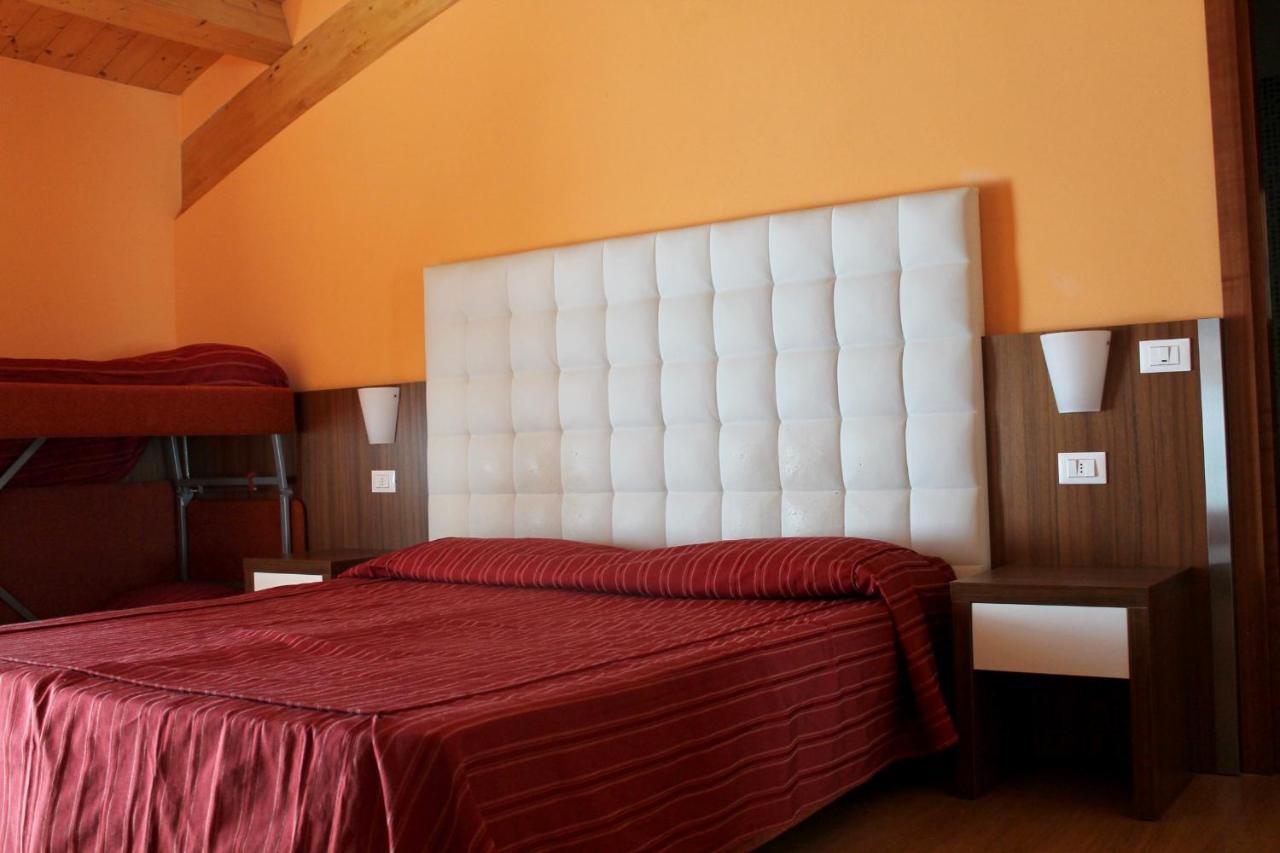 Hotel Vienna Каорле Екстериор снимка