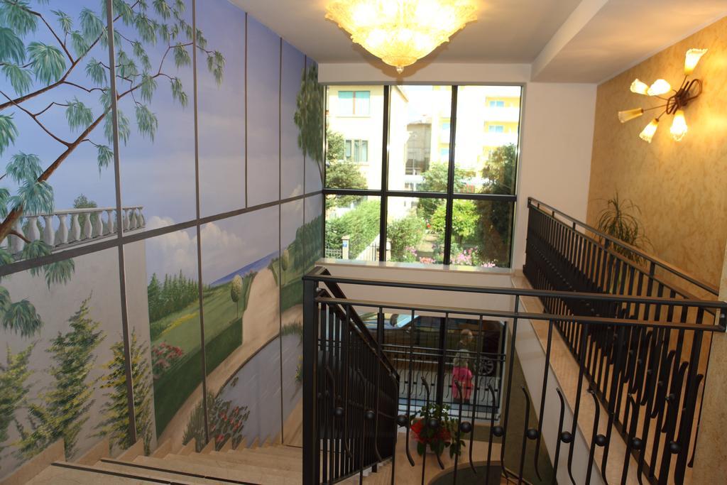 Hotel Vienna Каорле Екстериор снимка
